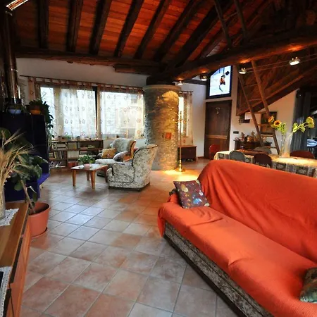 La Casa Del Dell'aquila E Del Lupo
