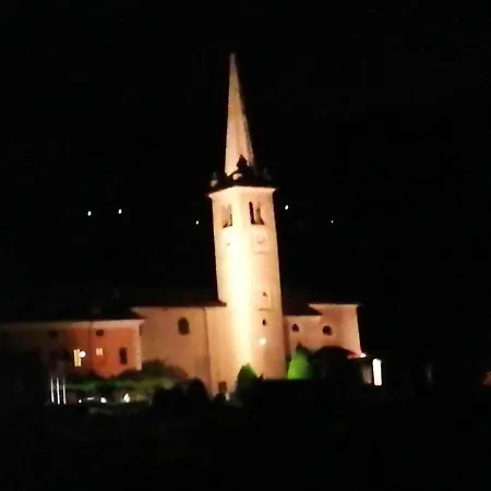 La Casa Del Dell'aquila E Del Lupo Feriehus Introd